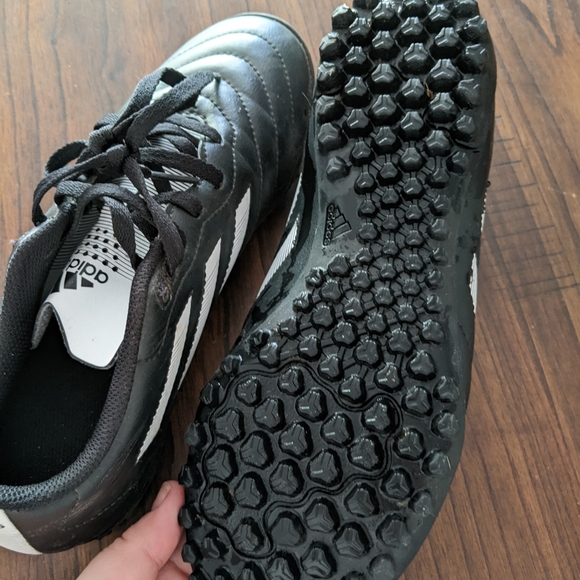 Adidas cleats size 6.5 - Picture 4 of 4
